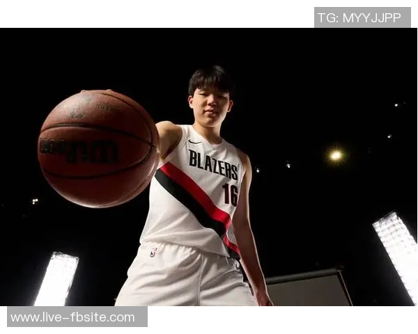 媒体人称赞杨瀚森具备出色球商与心态调整能力强令其前景可期